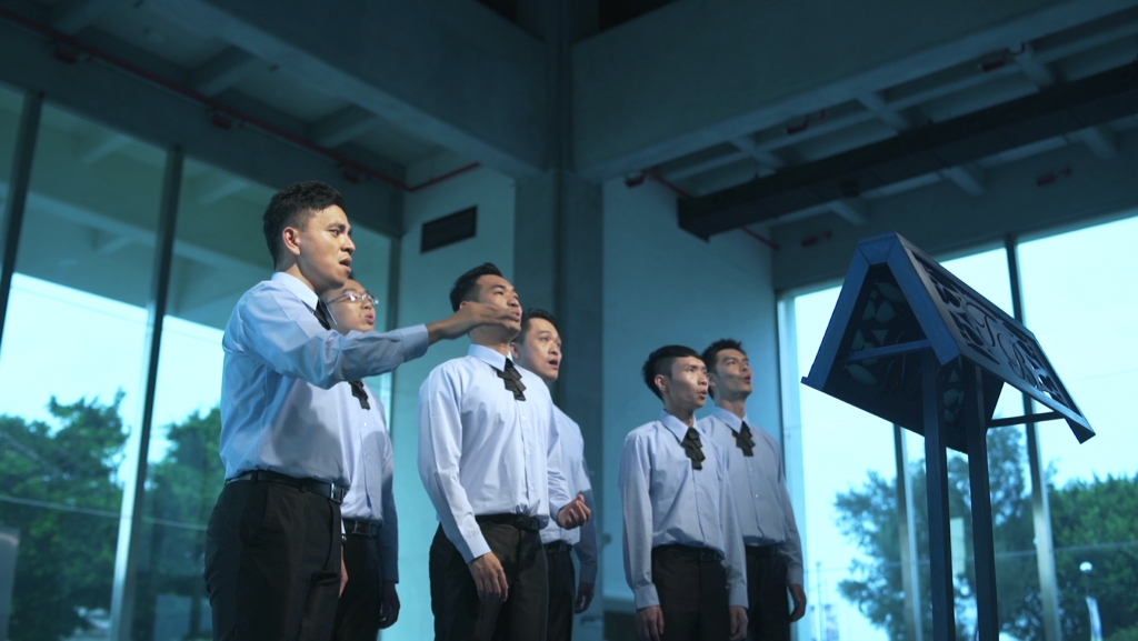 11 余政達，〈台北雙年展之歌〉，2016，單頻道影像裝置，作曲家：洪敦遠，歌手：黃世.jpg