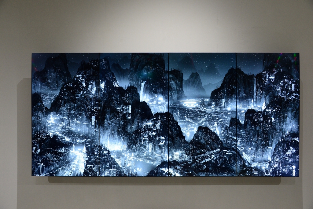 楊泳梁，〈極夜之晝〉，2012，四頻道HD錄像、有聲。9分。藝術家及巴黎─北京畫廊提供.jpg