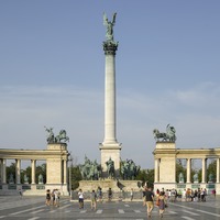 Hősök tere - Wikipedia, the free encyclopedia