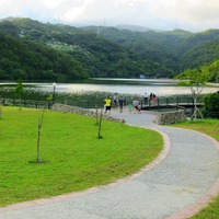 礁溪旅遊】龍潭湖大碗公溜滑梯@ 初心小格:: 痞客邦::