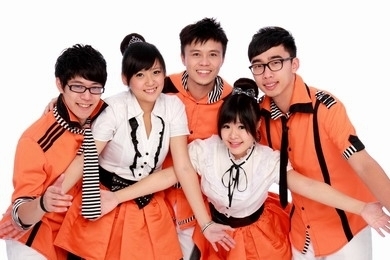 2012高雄春天藝術節－草地上的阿卡貝拉-封面