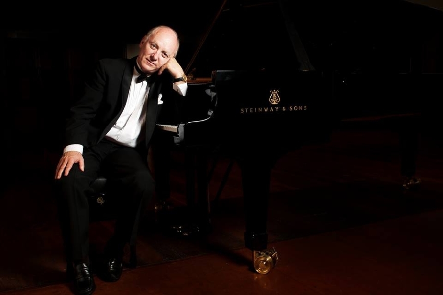 2013 西灣表演藝術季- 大師之夜 吉爾沙利文鋼琴獨奏會-封面 2013 西灣表演藝術季- 大師之夜 吉爾沙利文鋼琴獨奏會-封面